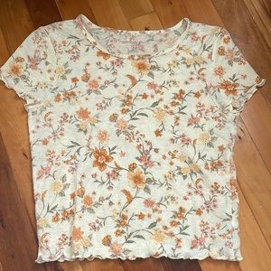 American eagle short sleeve with lettuce sleeves, size small